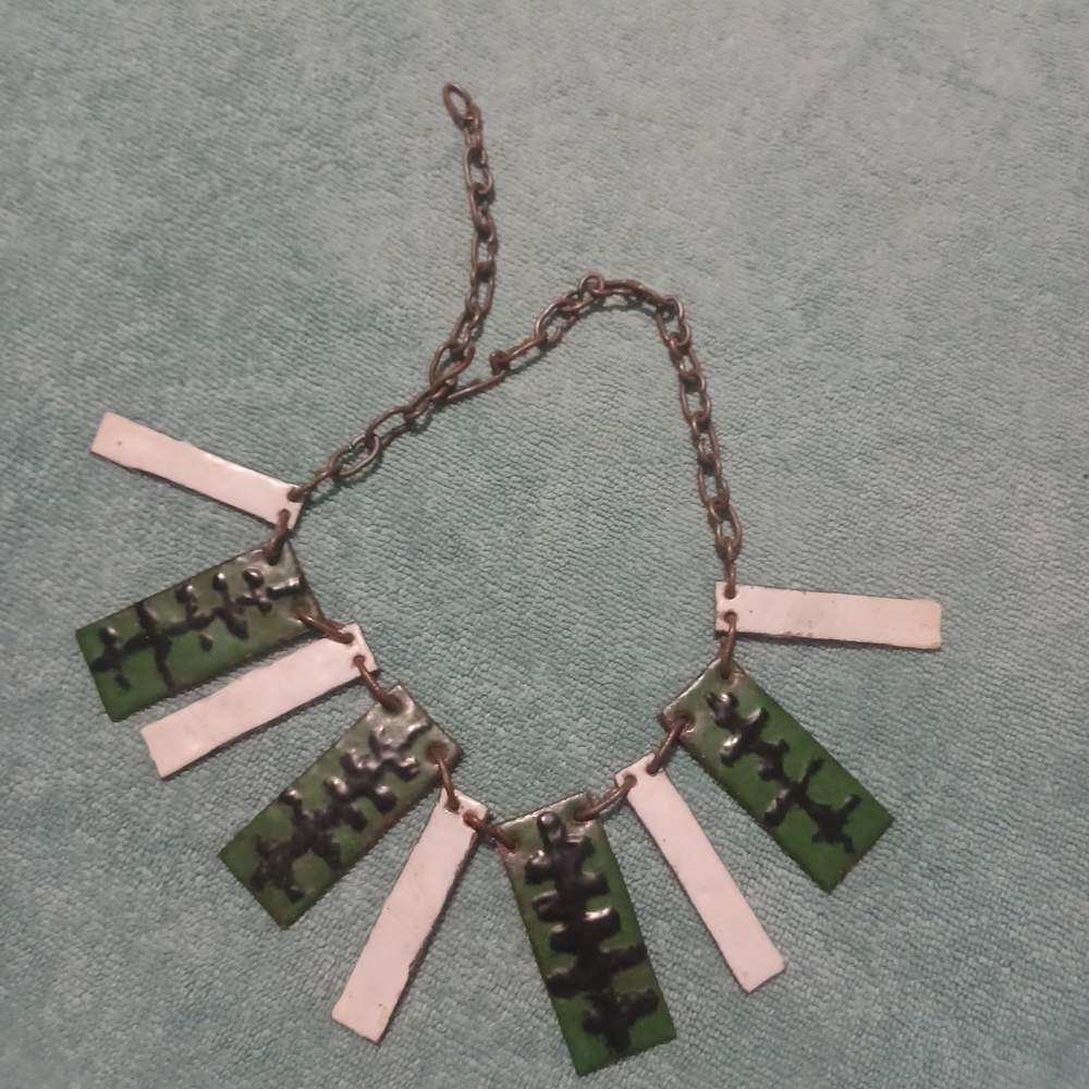 Vintage Mid Century Green and White Bracelet